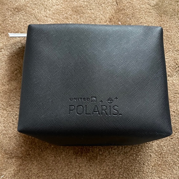 United Polaris business class amenities kit - Picture 1 of 4